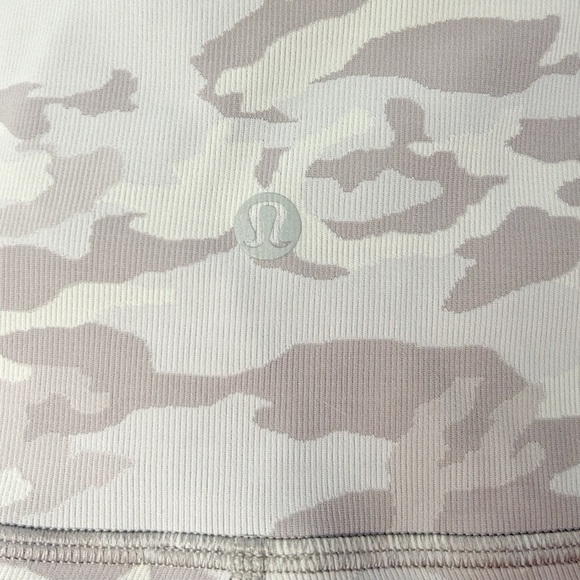 Lululemon Wonder Under High Rise Tight Lavender Camo Leggings Size 10 - Picture 6 of 9